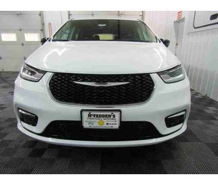 2024 Chrysler Pacifica Limited is a White 2024 Chrysler Pacifica Limited Car for Sale in South Haven MI
