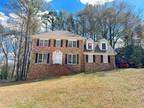 1984 Skyland Glen Dr, Snellville, GA 30078