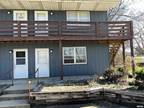 Flat For Rent In Pekin, Illinois