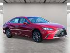 2024 Lexus ES Red, 11 miles