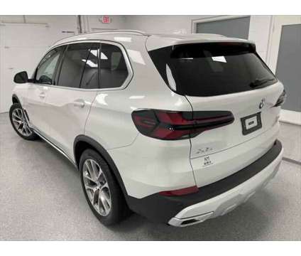 2024 BMW X5 xDrive40i is a White 2024 BMW X5 4.6is SUV in Erie PA