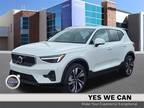 2024 Volvo XC40 B5 Plus Bright Theme