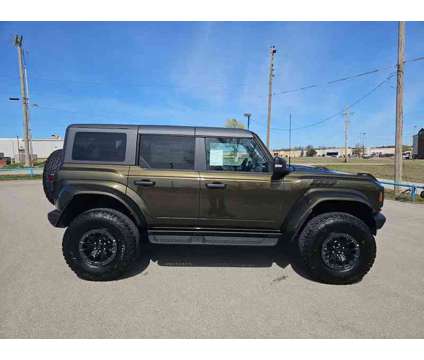 2024NewFordNewBroncoNew4 Door Advanced 4x4 is a Green 2024 Ford Bronco Car for Sale in Bartlesville OK