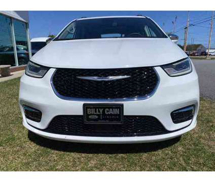 2022 Chrysler Pacifica Limited is a White 2022 Chrysler Pacifica Limited Car for Sale in Cornelia GA