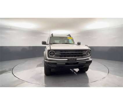 2022 Ford Bronco Base is a White 2022 Ford Bronco SUV in Daphne AL