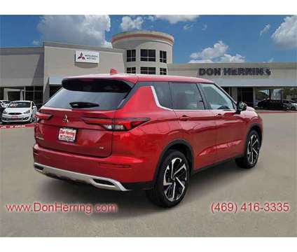 2024 Mitsubishi Outlander SE is a Red 2024 Mitsubishi Outlander SE SUV in Plano TX