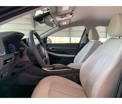 2023 Hyundai Sonata SEL is a Grey 2023 Hyundai Sonata Sedan in New Port Richey FL