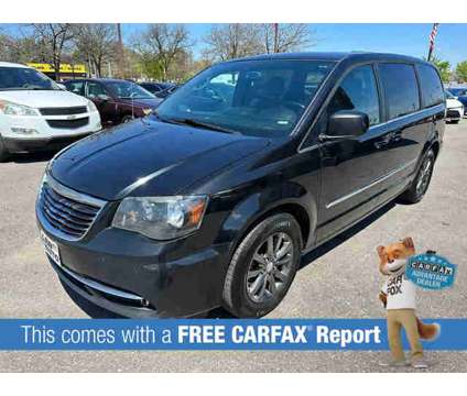 2015 Chrysler Town &amp; Country for sale is a Black 2015 Chrysler town &amp; country Car for Sale in Wayne MI