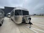 2024 Airstream Flying Cloud 27FB Twin 28ft