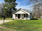 Home For Sale In Lone Grove, Oklahoma