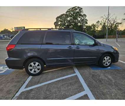 2006 Mercury Mountaineer for sale is a Black 2006 Mercury Mountaineer Car for Sale in Pasadena TX