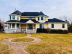 Home For Sale In Center Moriches, New York