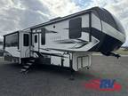 2022 Keystone Alpine 3220RL 36ft