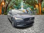 2024 Volvo S60 B5 Core Dark Theme