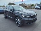 2024 Volvo XC40 B5 Plus Bright Theme