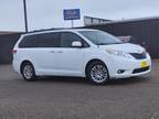 2014 Toyota Sienna XLE 7-Passenger Auto Access Seat