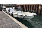 2002 Boston Whaler 220 Outrage