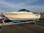 1990 Pursuit 2150 Express Fisherman