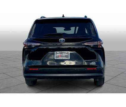 2023UsedToyotaUsedSiennaUsedFWD 7-Passenger (Natl) is a Black 2023 Toyota Sienna Car for Sale in Houston TX