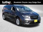 2022 Chrysler Pacifica Gray, 48K miles