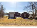 25 Sandy Point Dr Bernhards Bay, NY