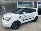 2011 Kia Soul White, 141K miles