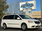 2014 Chrysler town & country White, 109K miles