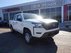2024 Nissan frontier White, 15 miles