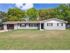 37235 Temple Ave, Zephyrhills, FL 33541