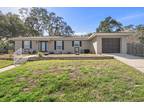 7318 Holiday Dr, Spring Hill, FL 34606