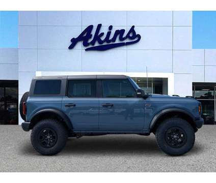 2024 Ford Bronco Wildtrak is a Blue, Grey 2024 Ford Bronco Car for Sale in Winder GA