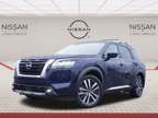 2022 Nissan Pathfinder Platinum 15321 miles