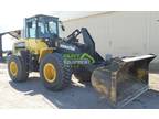 komatsu wheel loader with enclosed cab