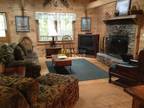 Pine Mountain Log House – 2 bed