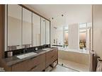 Condo For Sale In Manhattan, New York