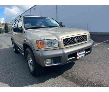 2000 Nissan Pathfinder LE is a Silver 2000 Nissan Pathfinder LE SUV in Woodinville WA