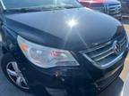 2010 Volkswagen Routan SE