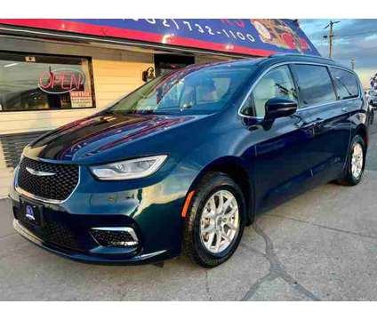 2021 Chrysler Pacifica for sale is a Blue 2021 Chrysler Pacifica Car for Sale in Frankford DE