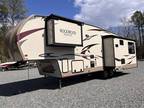 2017 Forest River Rockwood Signature Ultra Lite s 8298WS 33ft