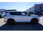 2024 Mitsubishi Outlander White, new