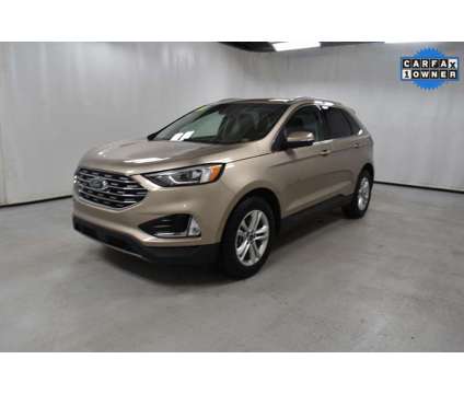 2020 Ford Edge SEL is a Gold 2020 Ford Edge SEL SUV in New Castle PA