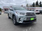 2017 Toyota Highlander XLE AWD/MOONROOF/ LEATHER SEATS