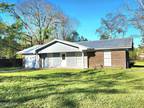 2305 Pine View Dr, Bonifay, FL 32425