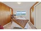 Home For Sale In Cathlamet, Washington