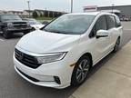 new 2024 Honda Odyssey Touring 4D Passenger Van