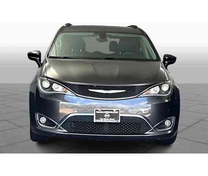 2017UsedChryslerUsedPacificaUsedFWD is a Grey 2017 Chrysler Pacifica Car for Sale in Stafford TX