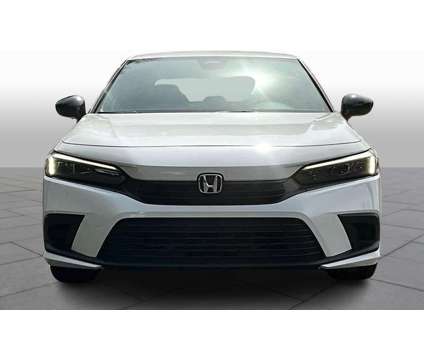 2022UsedHondaUsedCivicUsedCVT is a Silver, White 2022 Honda Civic Car for Sale in Bluffton SC