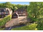 5 bedroom property for sale in Daleside, Gerrards Cross, SL9 - Guide price