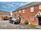 Hanging Barrows, Northampton 3 bed terraced house for sale -