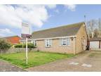 Hampton Gardens, Herne Bay, CT6 2 bed bungalow for sale -